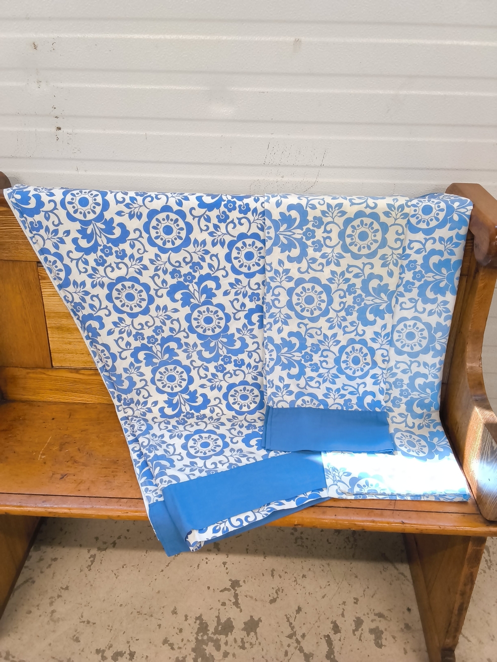 Vintage Blue White Flat Sheet with Pillow Cases